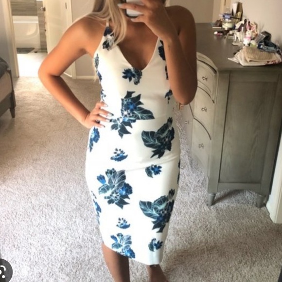 H&M White Dress with Blue Flowers - Picture 4 of 7